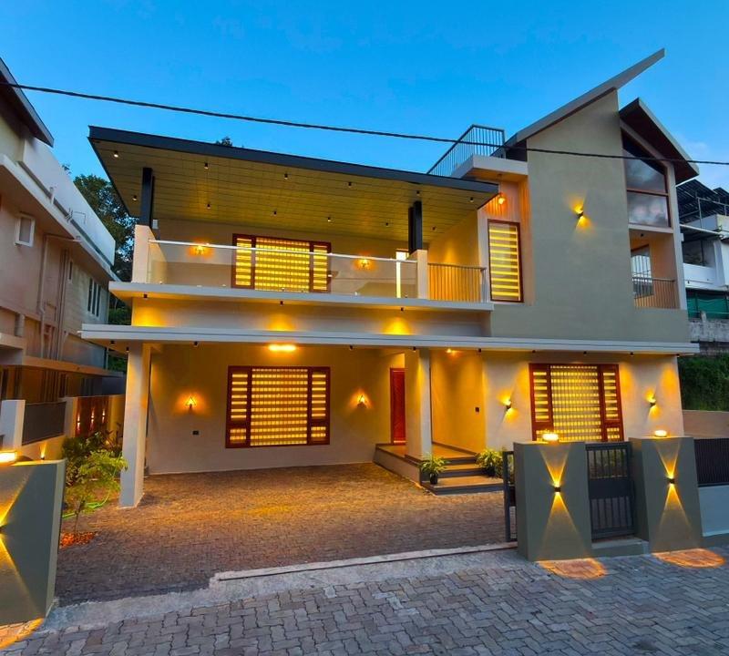 BEAUTIFUL 4BHK VILLA FOR SALE IN KOCHI | NEAR KAKKANAD INFOPARK | VIKASAVANI | 6CENT | 2800 SQFT