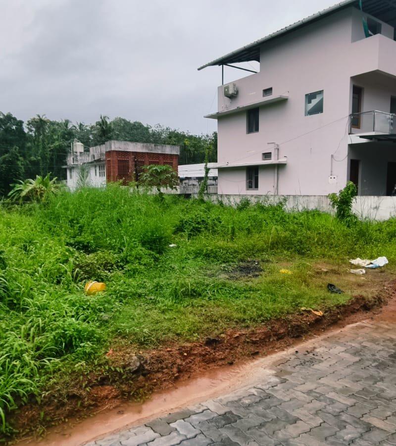 PLOT FOR SALE IN VIKASAVANI |KAKKANAD|