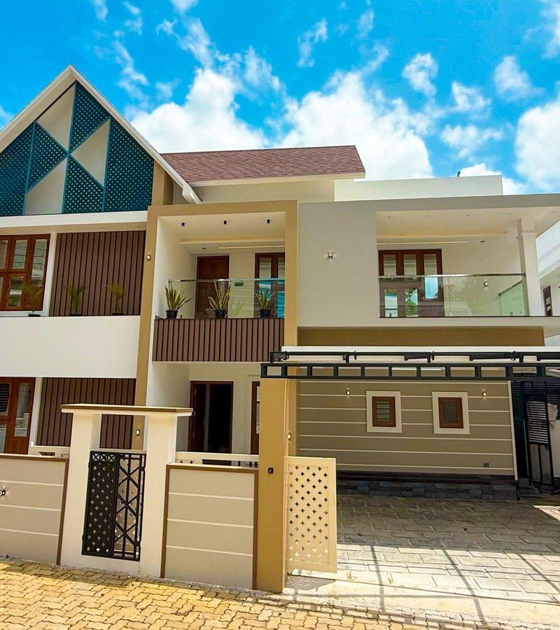 4BHK+ NEAR KAKKANAD | PALLIKARA |FYD16