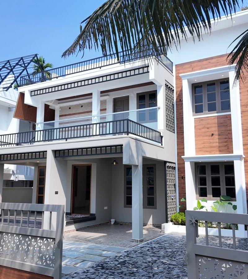 VILLA NEAR KUZHIVELIPADI |INFOPARK|4BHK