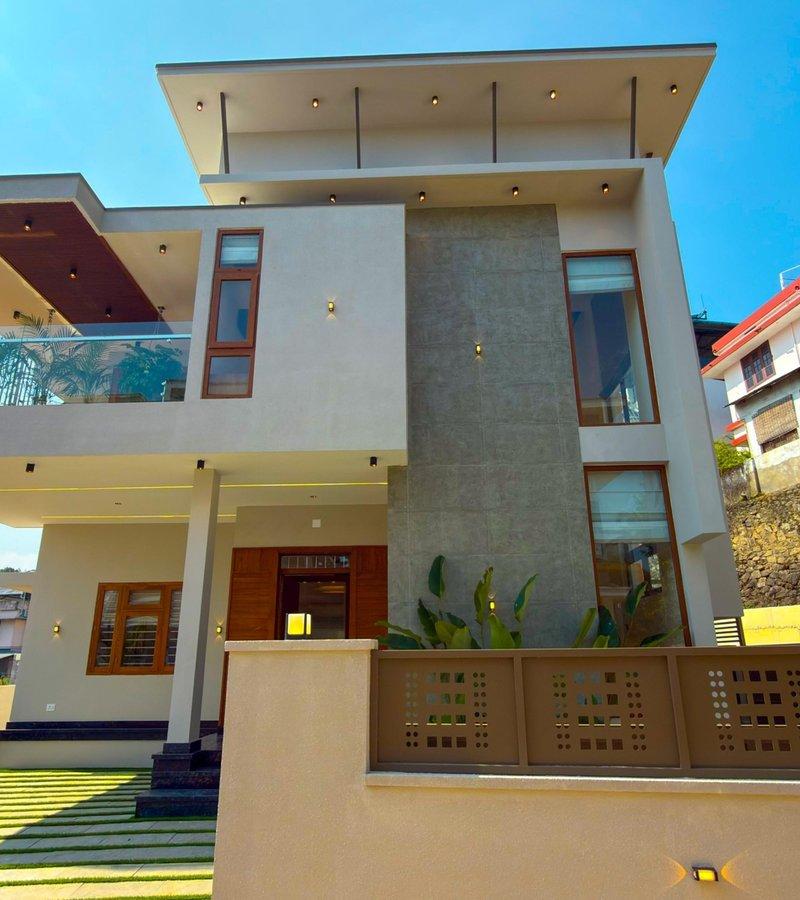 Full of premium features from the gate to the kitchen | Luxury Villa Near Aluva | PUKKATTUPADY | kunjattukara