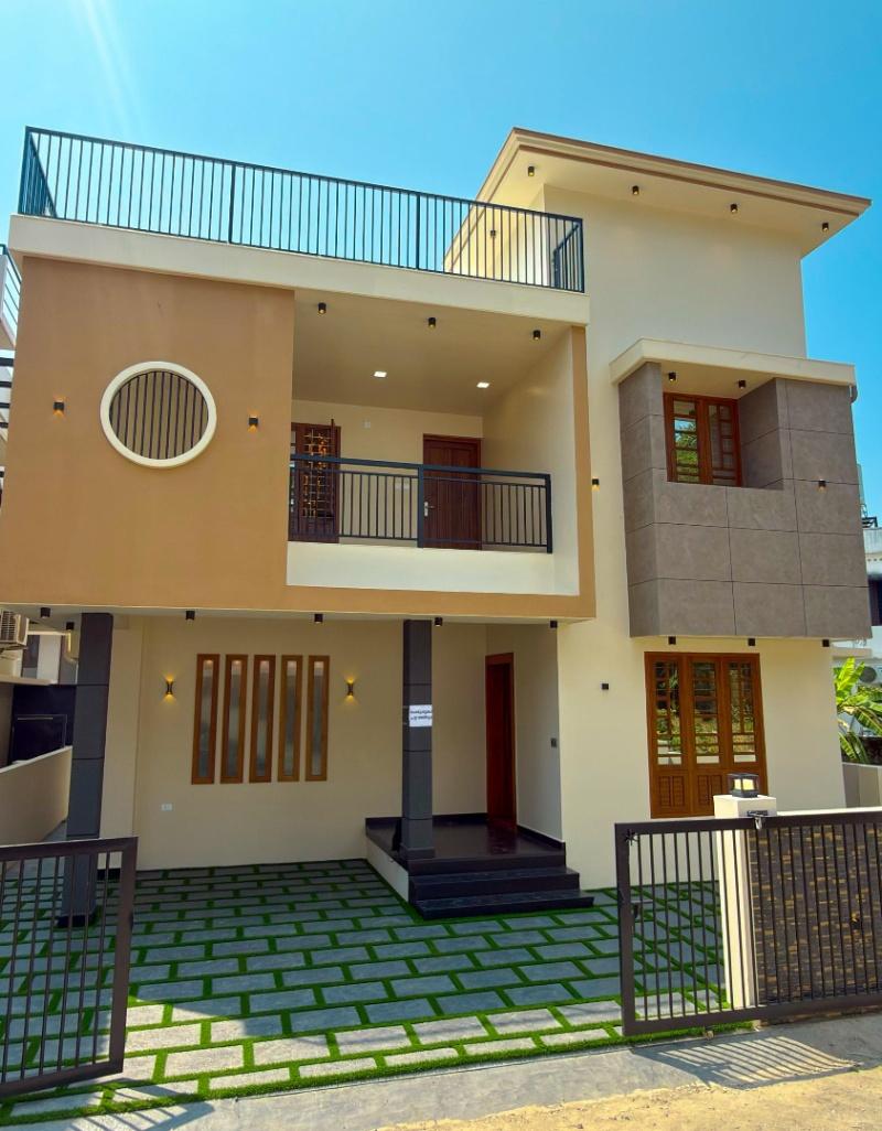 GOOD LOOKING VILLA NEAR ALUVA |KUNJATTUKARA |3BHK