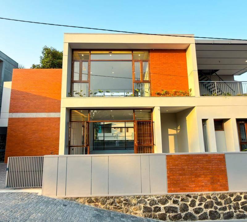 Luxury villa @ PUKKATTUPADY | 4 BHK | 6.2 CENT | 3139 SQFT 